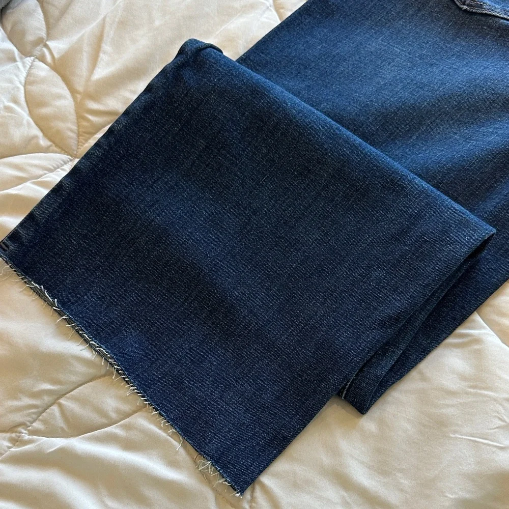 Banana Republic Classic Blue Jeans - Picture 4 of 4